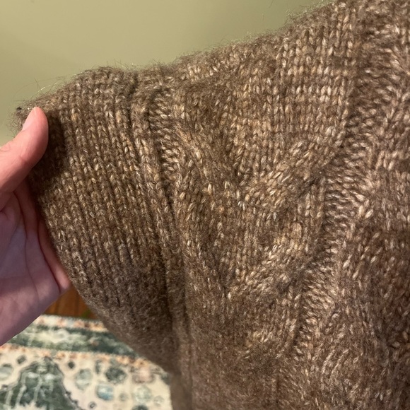 Tahari Sweater - Picture 5 of 8